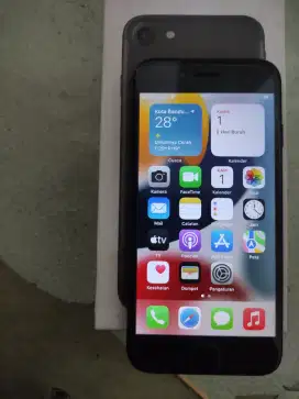 iPhone 7 32 exs garansi inter ,lengkap