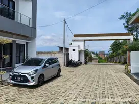 RUMAH DI MALANG,2 LANTAI, STRATEGIS,NYAMAN