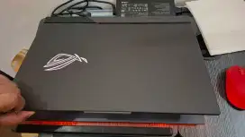 ROG asus  Strix G713PV