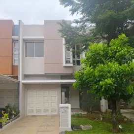 Disewakan Rumah Cluster Canary Gading Serpong
