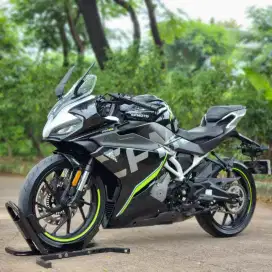 CFMOTO 250SR HITAM 2023 KM 12K AJA MULUS PAJAK HIDUP