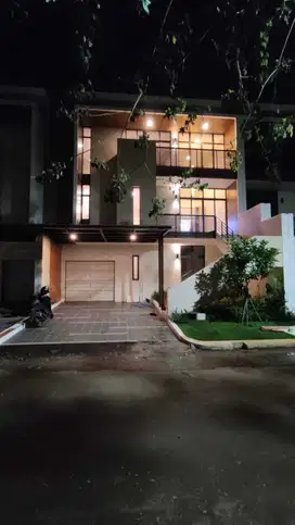 DIJUAL Rumah siap huni dalam cluster di Sumarecon Bekasi