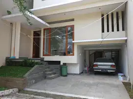 Townhouse baru Kampung Utan Ciputat Lt. 345 m /Lb. 180 m, 160 jt /Thn