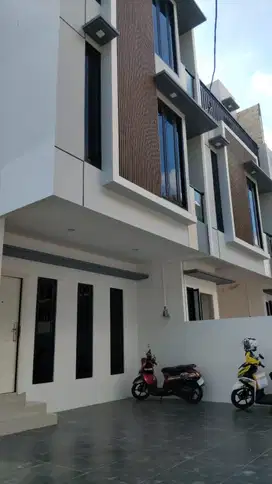 Rumah Murah 2 lantai Cantik Moderen di Utan kayu Jakarta Timur