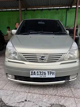 Nissan Serena 2004