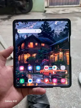 Samsung Z fold 4 512 Gb hitam fullset sein mulus resmi ada bonus