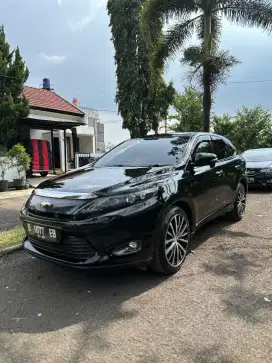 TOYOTA HARRIER 2015