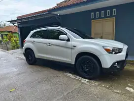 Mitsubishi Outlander 2012 Bensin