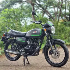 KAWASAKI W175 CAFE 2022 HITAM KM 15K PAJAK HIDUP