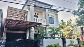 DIJUAL RUMAH LOKASI JALAN BAJATAKI GATOT SUBROTO BARAT