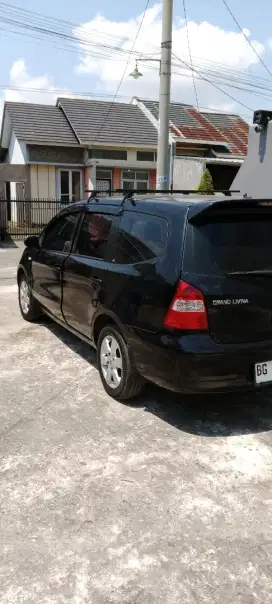 Jual Santai Kawan Grand Livina XV 1.5 Manual minat