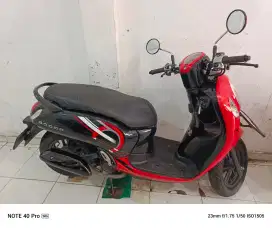 Scoopy th 2024  samping butik aleanoor sultan Adam hairi motor bjm