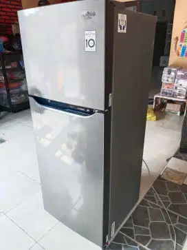 Kulkas LG 2 pintu inverter kondisi bagus normal dingin beku siap pakai