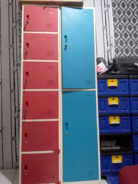 Lemari loker sepasang