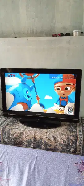 LCD Sharp 32in ( Bagus )