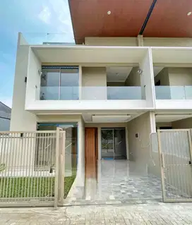 Rumah Baru View Golf Cigadung Dekat Dago Resort Pakar