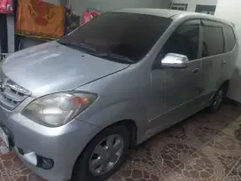 Daihatsu xenia 1000cc