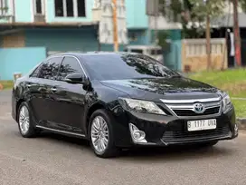 Toyota Camry 2.5 V Hybrid AT 2012
