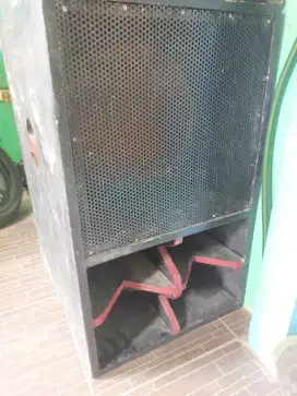 Box speaker CBS 15 inci