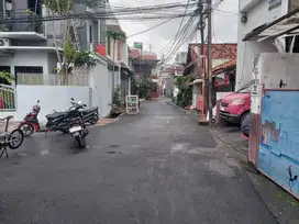 Dijual cepat rumah tua murah strategis Cempaka putih