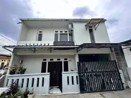 DIJUAL RUMAH DI CIPONDOH LOKASI CAKEP DEKAT JALAN RAYA, NEGO