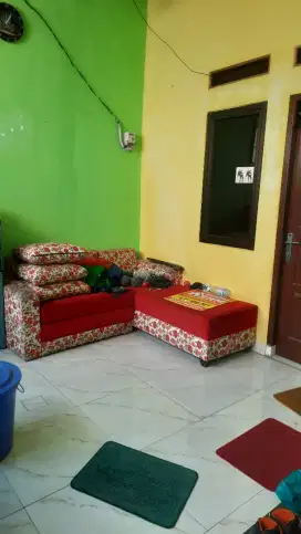 Rumah di jual (istimewa) full renov.