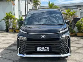 KM 25 RIBU! TOYOTA VOXY 2.0 TSS ALL NEW VOXY TSS NIK 2022 / 2023