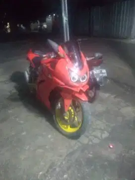 Kawasaki ninja 250R mesin bagus.