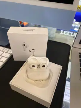 Apple Airpods 3 (Generation ) Magsafe Charging Case