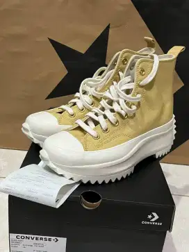 Sepatu converse run star