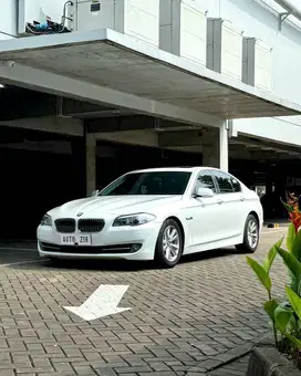 BMW 520iD Diesel Putih F10 2013 Tdp Murmer Ori Menarik Bu Antik Baru