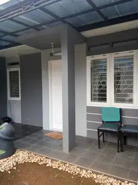 Rumah dalam cluster hanya 3 menit ke St. Jurang Mangu dan BxC mall