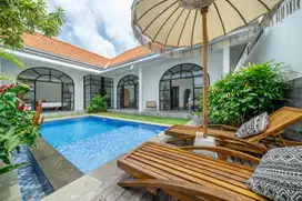 Tranquil 3-Bedroom Villa with Rice Field View in Canggu