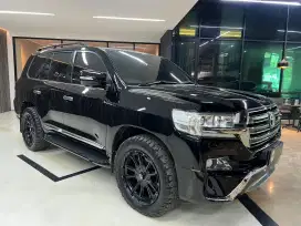 TOYOTA Land Cruiser VX-R200 2012