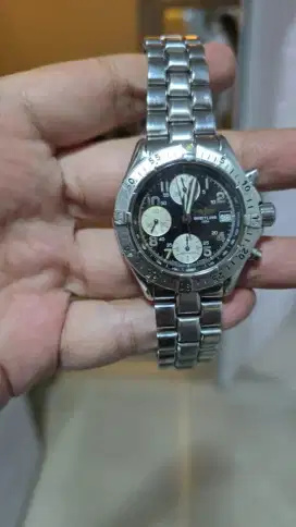 Jam tangan Breitling