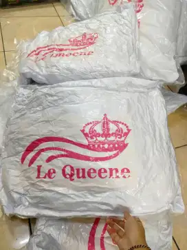 Bantal Hotel / Bantal Tidur Le Queene
