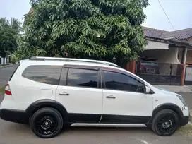 grand livina x-gear putih 2014