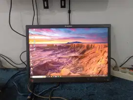 Monitor LED Lenovo 22 inch, Tanpa Kaki