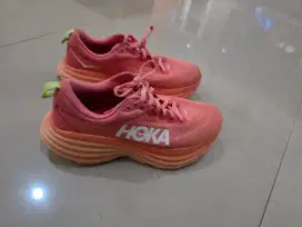 Hoka bondi 8 like new