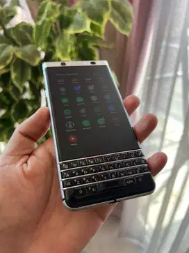 Blackberry Keyone Istimewa