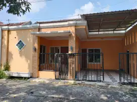 DISEWAKAN RUMAH NYAMAN DI GENTAN
