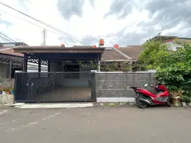Rumah Murah Komplek Kembar Sayap BKR Buah Batu Sangat Terawat | LH094