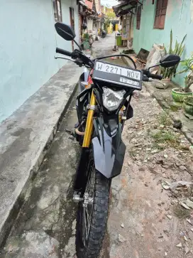Di jual cepat honda crf 2022