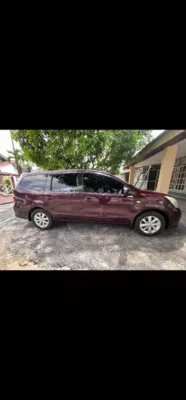 Dijual Nissan grand Livina istimewwwaahhhh (2014)