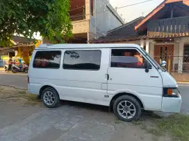Mazda e2000 1997