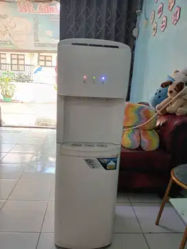 DISPENSER GALON BAWAH POLYTRON