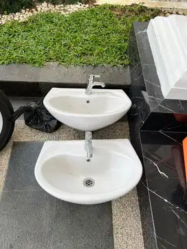 2 Buah Wastafel