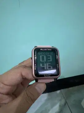 Jam tangan bermerek
