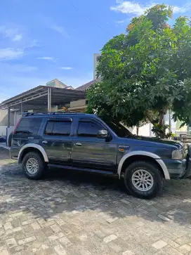 Ford Everest XLT 2004 Matic LOW KM