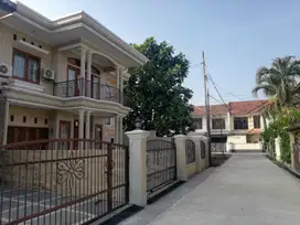 Rumah di Cinere Gandul Kondifi Fuul Furnished Dekat ke Toll Brigif